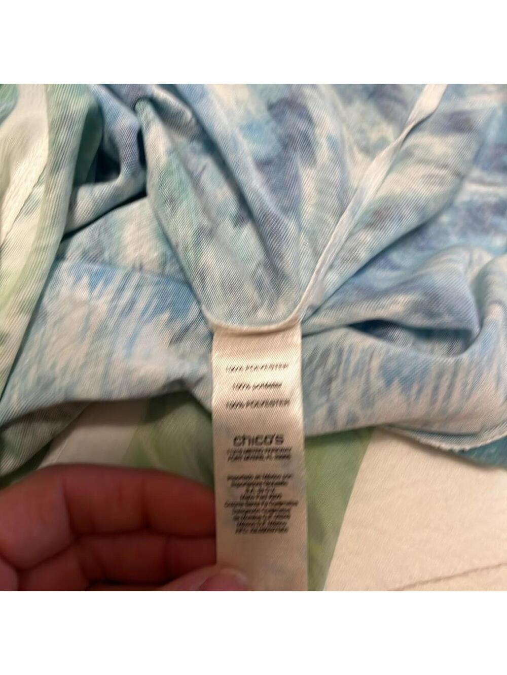 Chico's NWT Diagonal Batik Tee Asymmetric Hem Women's Size 00 Green Blue Multi - Picture 5 of 5